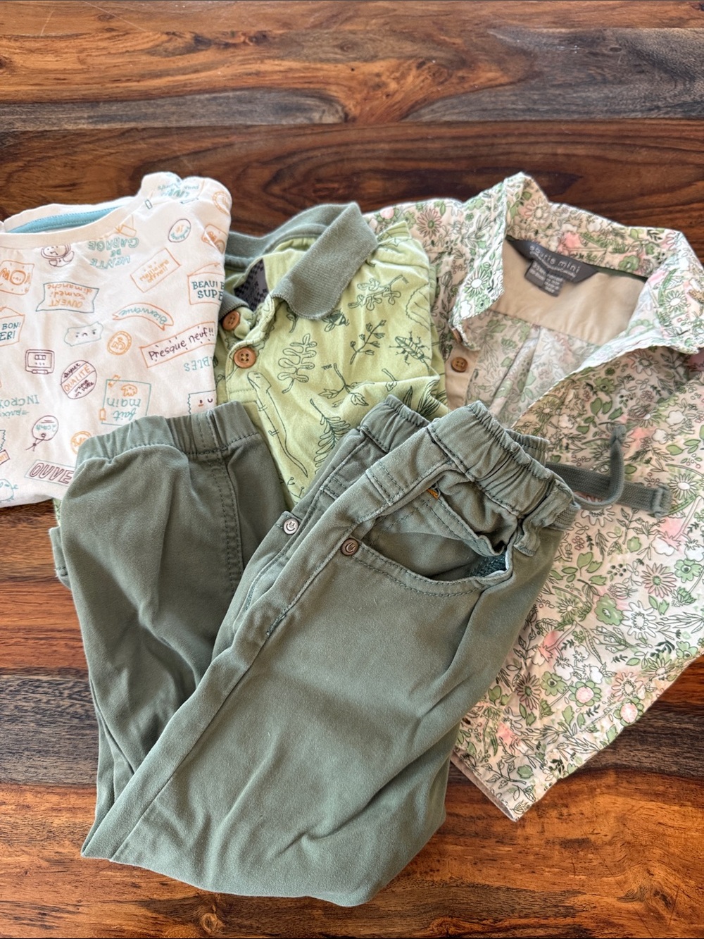 Souris mini bundle (4)✨- Tshirt, polo, button up & Joggers